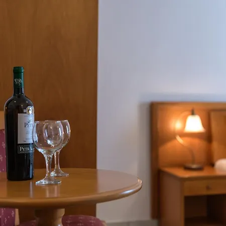Hotel Grikos 2*