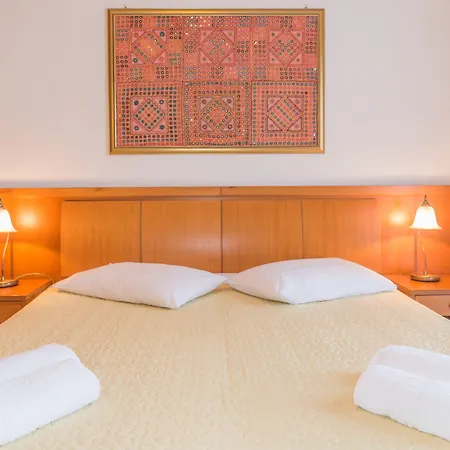 Hotel Grikos 2*